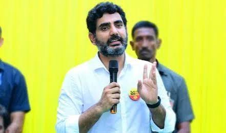 థాయ్‌లాండ్‌లో విద్యార్థులతో మాట్లాడిన ఏపీ భవన్ అధికారులు